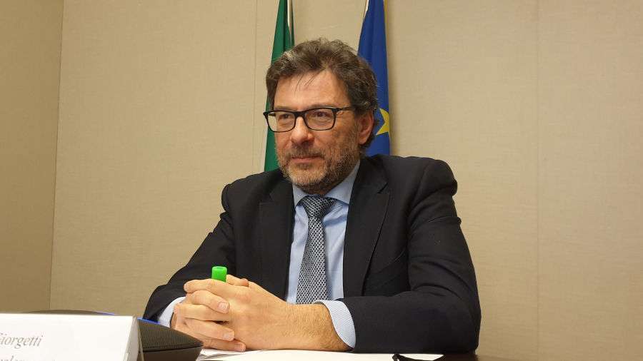 Italia in ripresa economica, Pil in crescita dello 0,5%. Giorgetti: “L’ambizione responsabile paga”