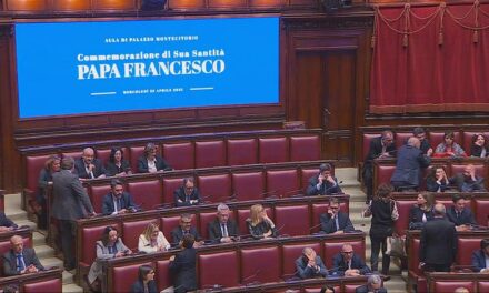 Commemorazione Papa, Schlein: “Avete ignorato i suoi appelli”