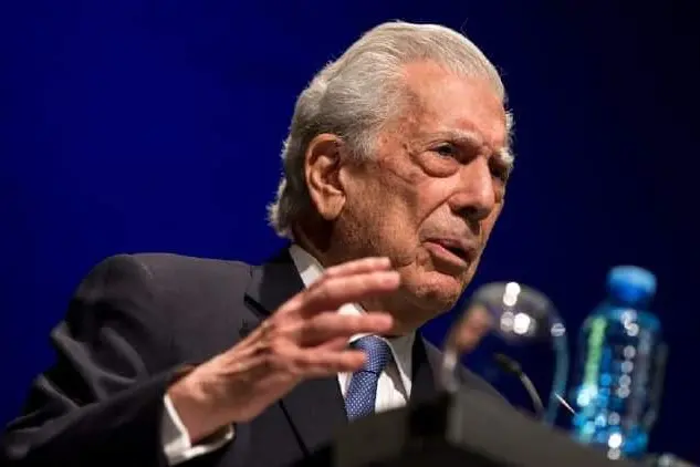 Addio a Mario Vargas Llosa: la sua eredità immortale