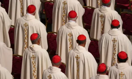 Conclave, oggi doppia congregazione