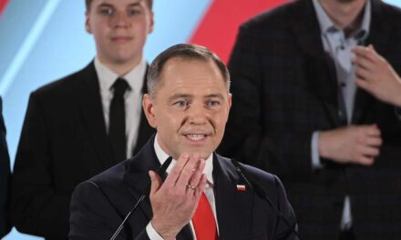 Polonia, vince a sorpresa le presidenziali Karol Nawrocki, sovranista e filorusso