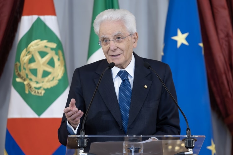 Mattarella: Falcone e Borsellino simboli eterni nella lotta globale contro le mafie