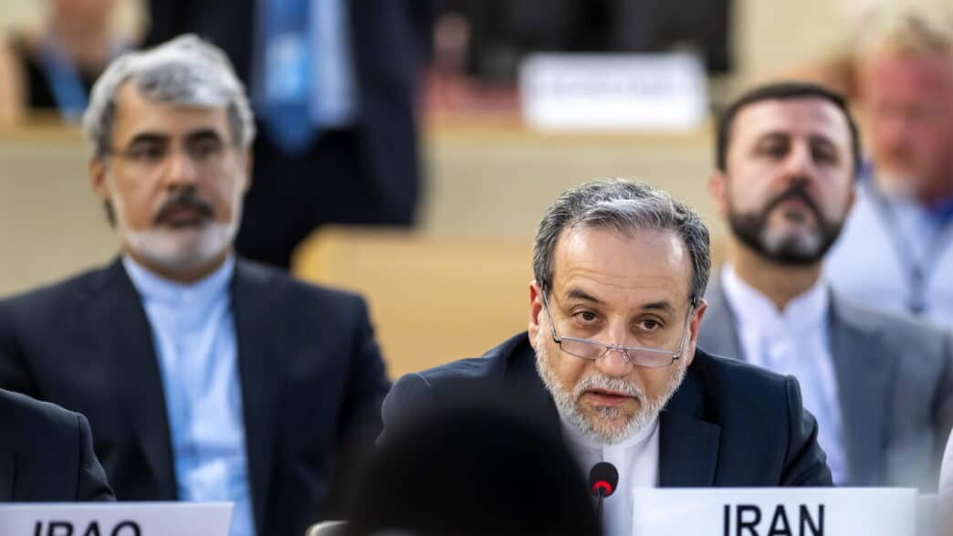 Ginevra, riprendono i negoziati Europa Iran sul nucleare