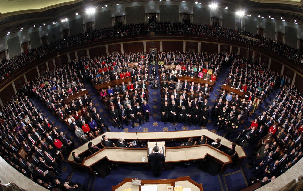 Trump informa solo i repubblicani prima dei raid sull’Iran, i democratici avvisati dopo l’attacco. E’ scontro