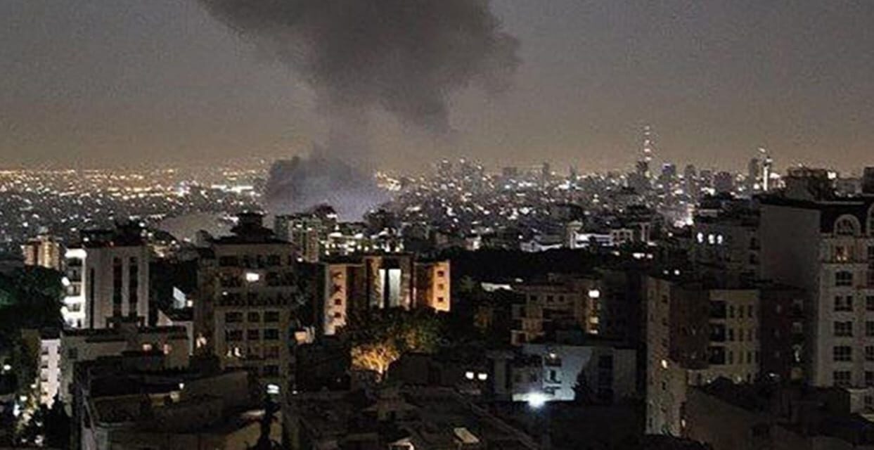 Nella notte attacco di Israele all’Iran, colpito sito strategico. Gli Usa prendono le distanze