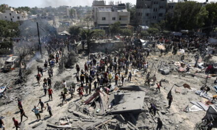 Gaza muore di fame, mentre oltre mille camion di aiuti umanitari sono stati distrutti al valico di Kerem Shalom