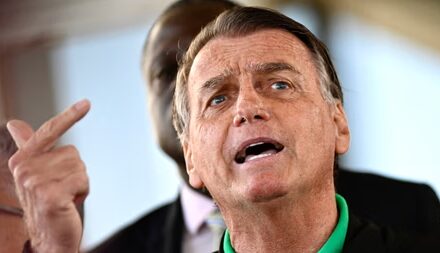 Brasile, Bolsonaro viola le misure cautelari