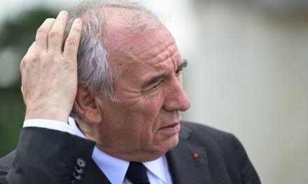 Si accende lo scontro tra Francia e Italia. Bayrou accusa, Roma risponde