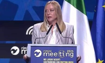 Meloni al meeting di Rimini,  critiche a Israele, Ue debole, Italia protagonista in Ucraina
