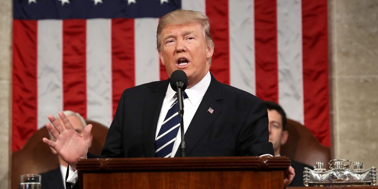 Trump dichiara lo stato d’emergenza a Washington: Guardia Nazionale schierata e stop ai senzatetto