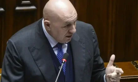 Crosetto, l’attacco di Israele contro l’Iran rappresenta una violazione delle regole del diritto internazionale