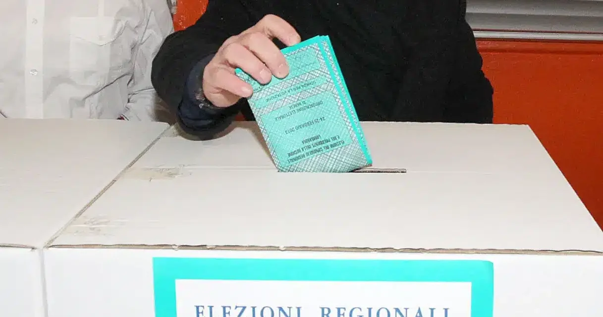 Regionali 2025: Decaro, Stefani e Fico in vantaggio secondo i primi exit poll