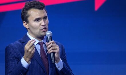 Omicidio di Charlie Kirk: caccia al killer nel campus della Utah Valley University