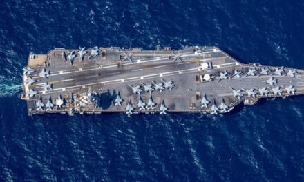 Tensione nel Mar dei Caraibi: gli Stati Uniti schierano la portaerei Ford, cresce il rischio di conflitto con il Venezuela