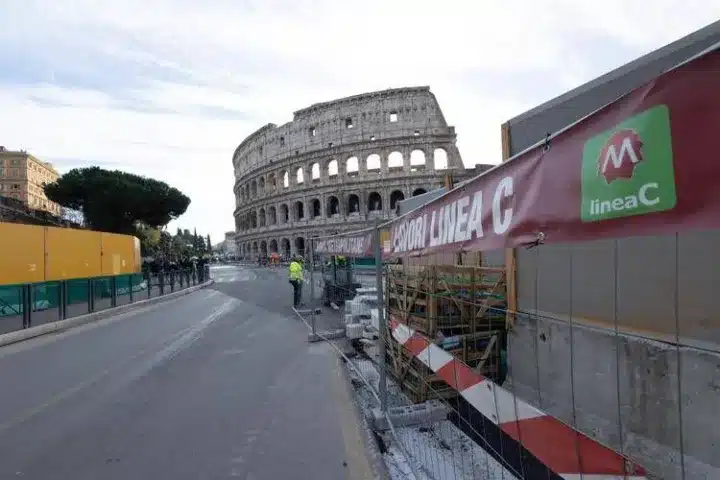 Manovra 2026: scontro nel governo sui fondi alle metropolitane di Roma, Milano e Napoli