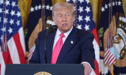 Trump apre ai documenti su Epstein: «Niente da nascondere»