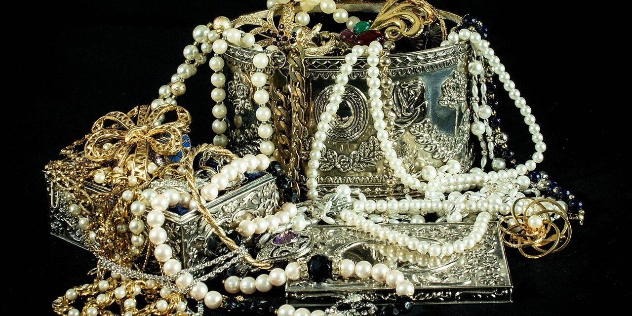 Riemerge in Canada dopo un secolo il tesoro perduto degli Asburgo