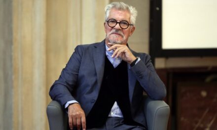 Giorgio Armani Spa, nuovo CdA: governance rinnovata con l’ingresso di Angelo Moratti, Marco Bizzarri e John Hooks