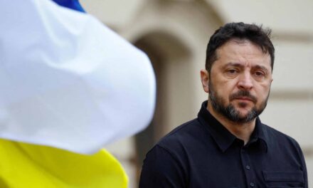 Ucraina, cala il sostegno a Zelensky: solo il 20% lo voterebbe oggi