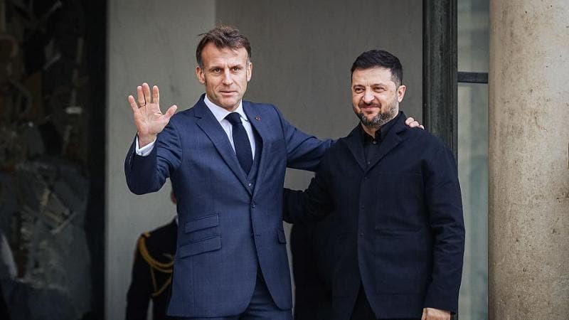 Zelensky torna a Parigi per incontrare Macron