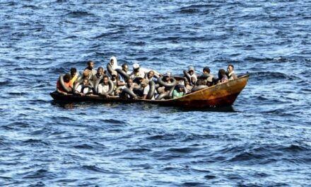 Naufragio nel Mediterraneo centrale: fino a 166 morti al largo della Libia, forse un solo sopravvissuto