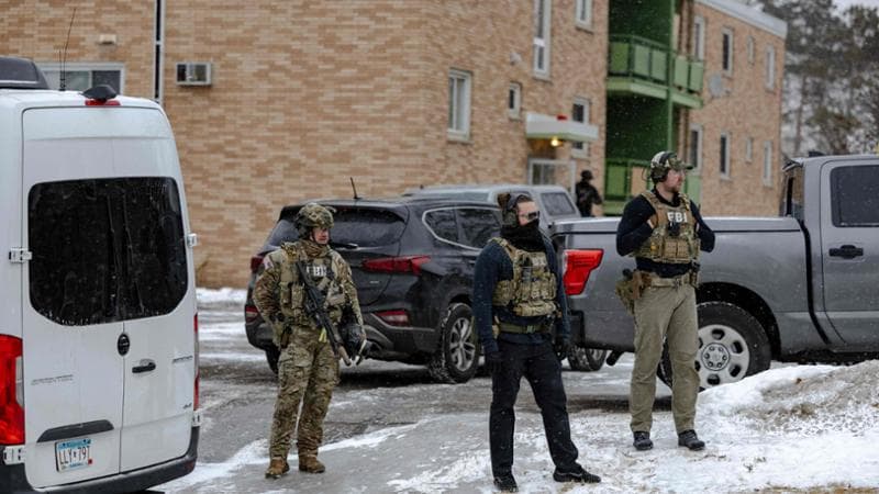 Minneapolis, agente uccide un cittadino americano: proteste e scontro tra Trump e il governatore Walz