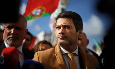 Portogallo, presidenziali al ballottaggio: Seguro in testa, sfiderà l’ultradestra di André Ventura