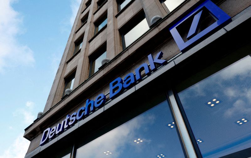 Deutsche Bank sotto inchiesta: sospetti di riciclaggio legati a Roman Abramovich