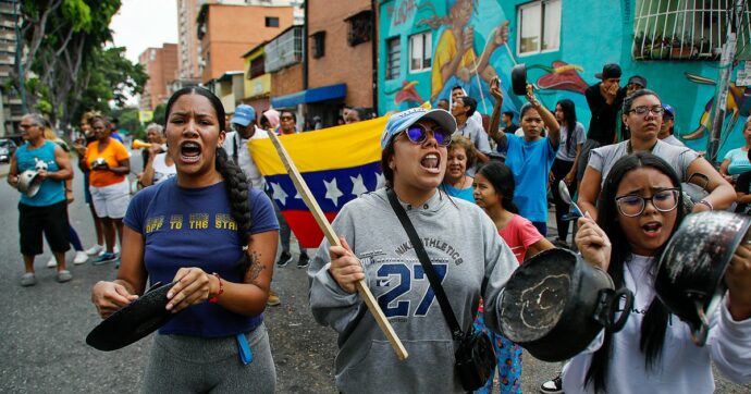 Tensione a Caracas dopo una sparatoria vicino al palazzo presidenziale