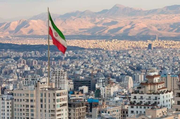 Iran, proposta a Trump per evitare l’attacco Usa: nodo centrale il nucleare