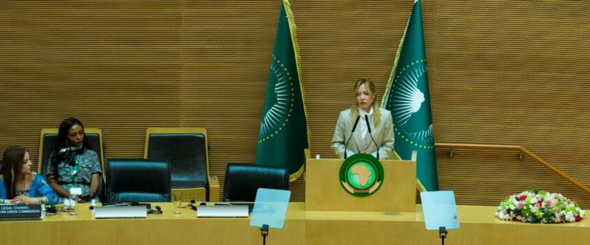 Meloni ospite d’onore all’assemblea dell’Unione Africana: “Cooperazione tra pari per costruire il futuro comune”