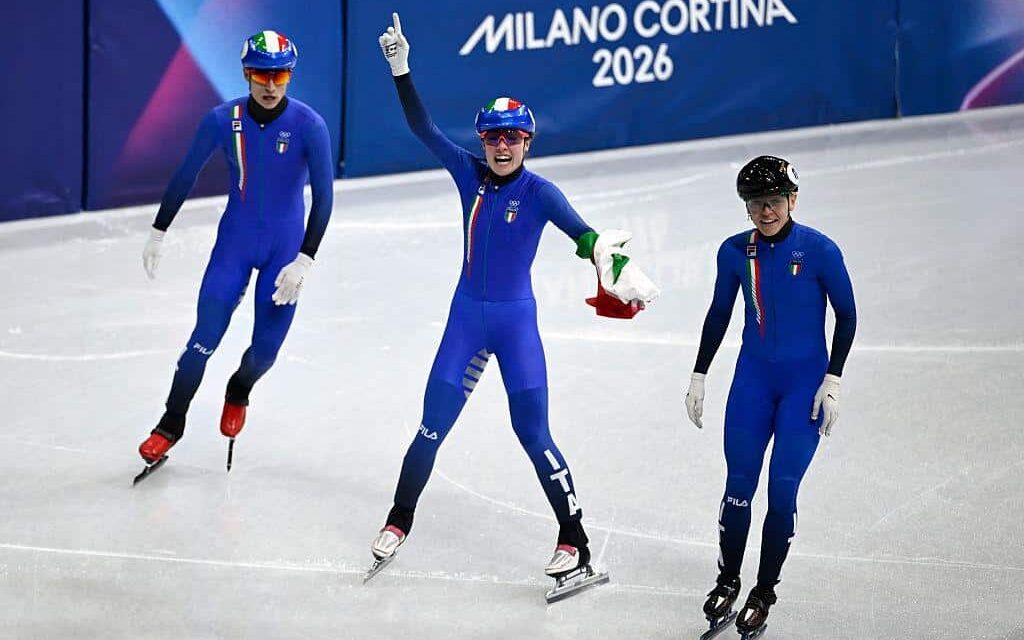 Arianna Fontana leggenda: argento nella staffetta 3000 short track e record di 14 medaglie olimpiche
