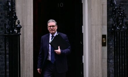 Starmer a Monaco: “Nessuna sicurezza britannica senza l’Europa”. Londra punta a una difesa comune