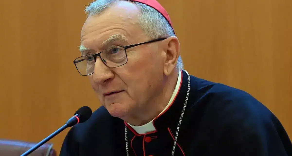 Il cardinale Parolin: “Le guerre preventive rischiano di incendiare il mondo”
