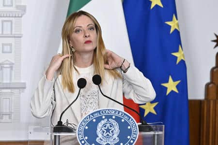 Meloni al Consiglio Ue: «Serve più coraggio contro il caro energia»