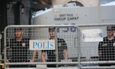 Spari vicino al Consolato israeliano a Istanbul: tre sospetti uccisi nello scontro con la polizia